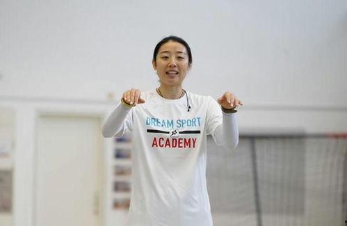 姚迪图片,排球赛场上的璀璨明星，运动风采的完美诠释”